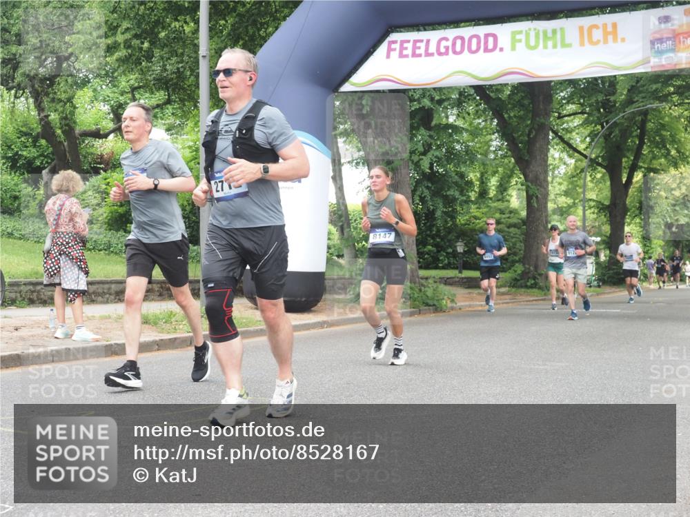 29.06.2025 - hella hamburg halbmarathon KatJ http://msf.ph/oto/8528167 29.06.2025 10:55:25 Zwischen KM18-KM19 2712, 4032, 6822, 8147 meine-sportfotos.de
