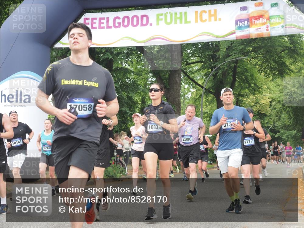 29.06.2025 - hella hamburg halbmarathon KatJ http://msf.ph/oto/8528170 29.06.2025 11:04:23 Zwischen KM18-KM19 1015, 1067, 1117, 1641, 2096, 3134 meine-sportfotos.de