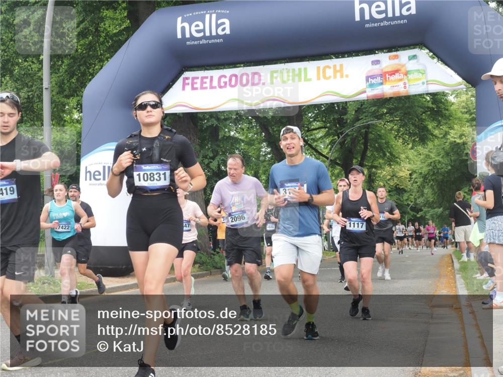 29.06.2025 - hella hamburg halbmarathon KatJ http://msf.ph/oto/8528185 29.06.2025 11:04:24 Zwischen KM18-KM19 1015, 1067, 1117, 1641, 2096, 3134 meine-sportfotos.de
