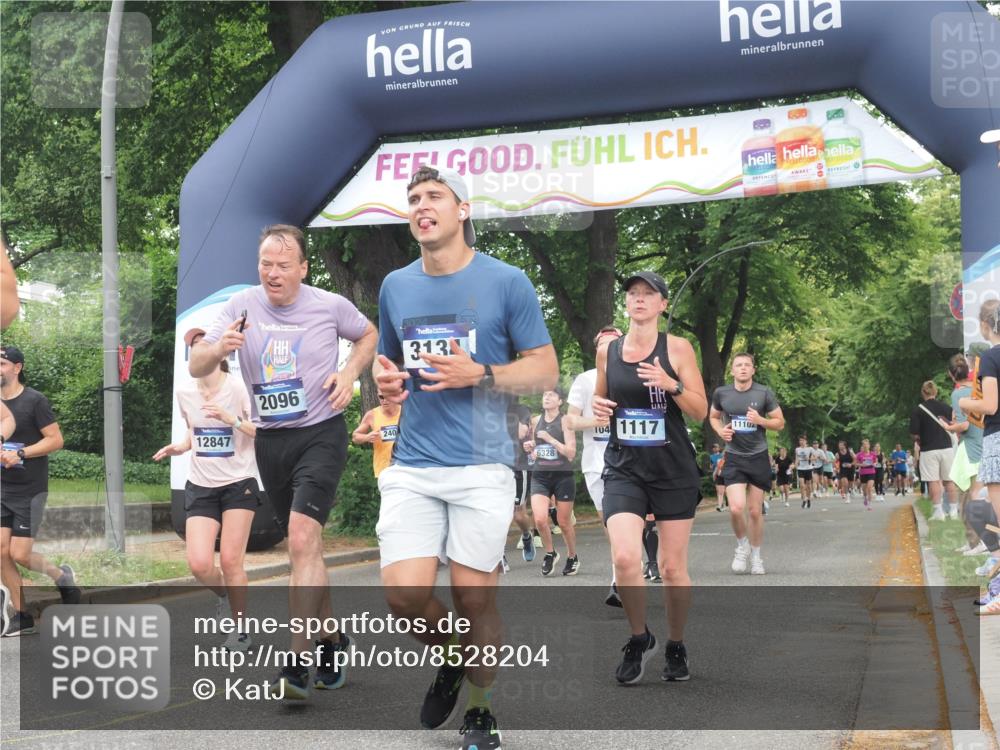 29.06.2025 - hella hamburg halbmarathon KatJ http://msf.ph/oto/8528204 29.06.2025 11:04:25 Zwischen KM18-KM19 1015, 1067, 1117, 2096, 3134, 4637, 6328 meine-sportfotos.de