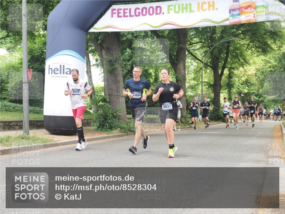 29.06.2025 - hella hamburg halbmarathon KatJ http://msf.ph/oto/8528304 29.06.2025 10:55:33 Zwischen KM18-KM19 4492, 8632 meine-sportfotos.de