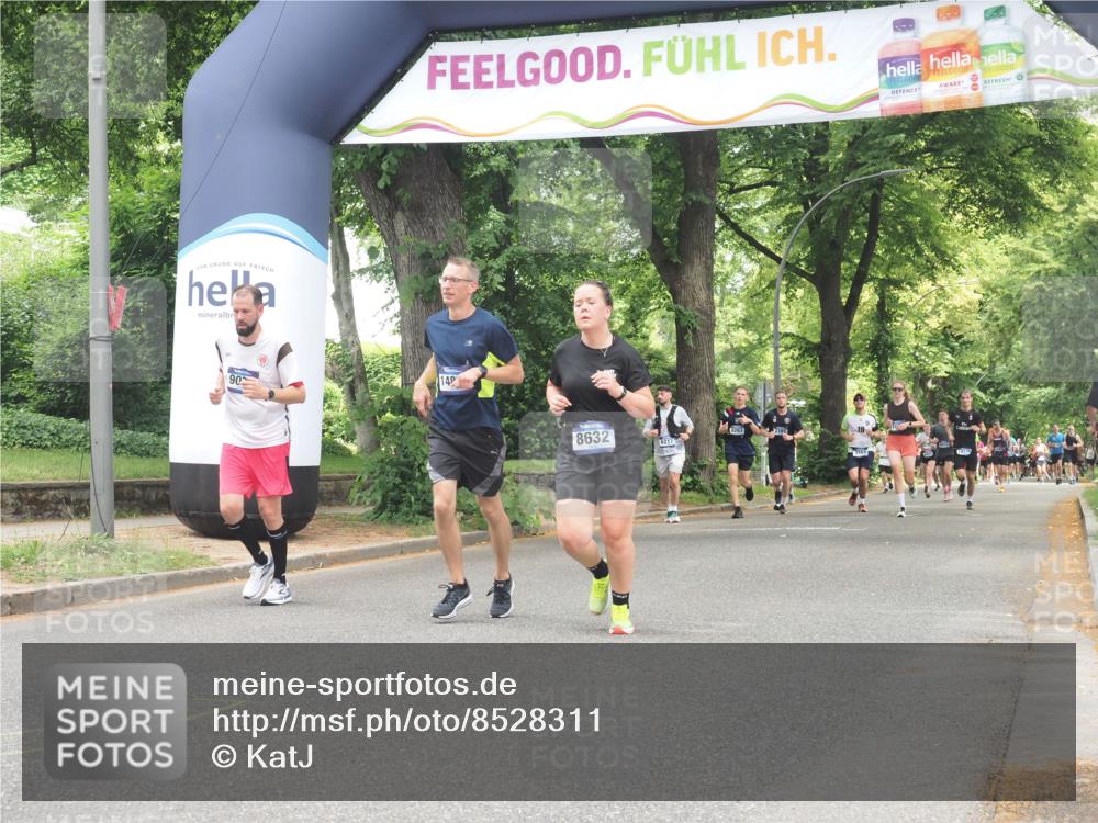 29.06.2025 - hella hamburg halbmarathon KatJ http://msf.ph/oto/8528311 29.06.2025 10:55:33 Zwischen KM18-KM19 4492, 8632 meine-sportfotos.de