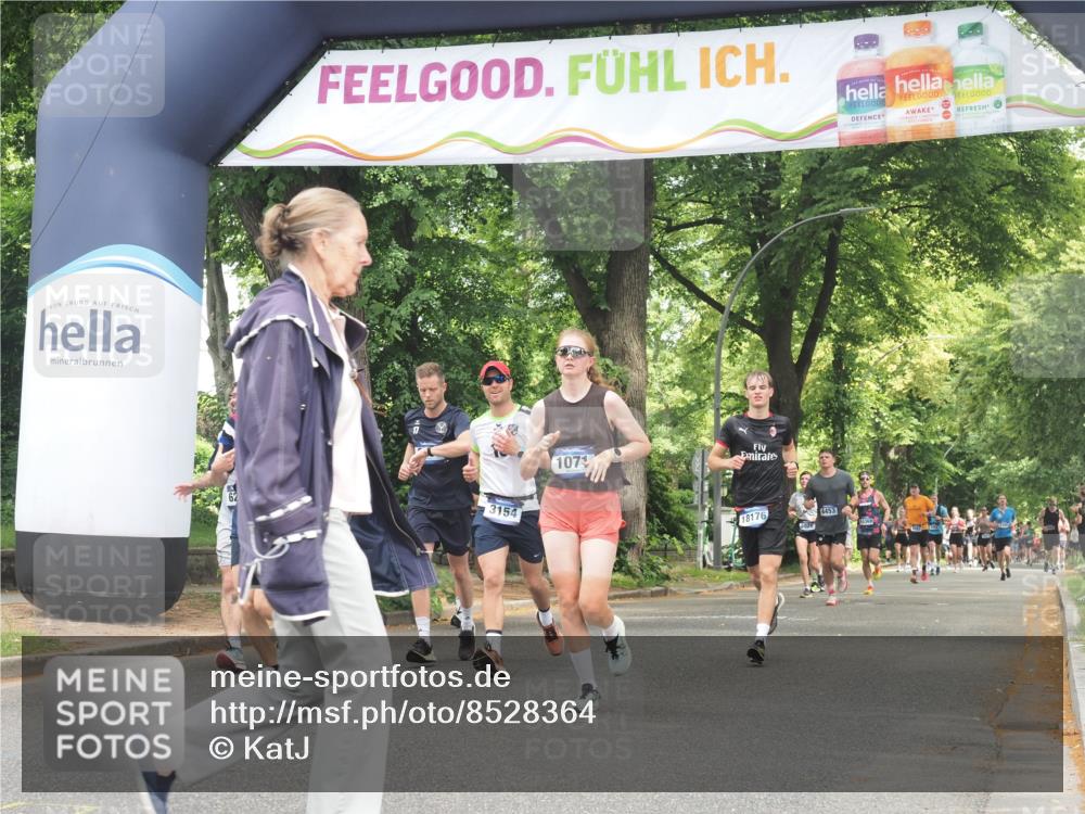 29.06.2025 - hella hamburg halbmarathon KatJ http://msf.ph/oto/8528364 29.06.2025 10:55:37 Zwischen KM18-KM19 1071, 3154, 4492, 8263, 8632 meine-sportfotos.de