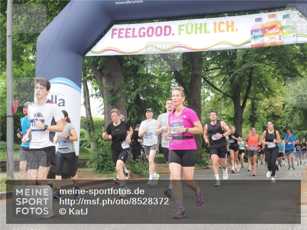 29.06.2025 - hella hamburg halbmarathon KatJ http://msf.ph/oto/8528372 29.06.2025 11:04:36 Zwischen KM18-KM19 2834, 5995 meine-sportfotos.de
