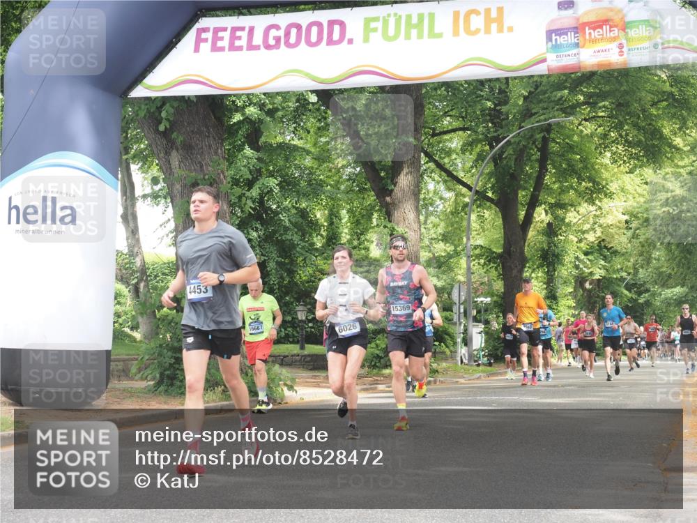 29.06.2025 - hella hamburg halbmarathon KatJ http://msf.ph/oto/8528472 29.06.2025 10:55:42 Zwischen KM18-KM19 1071, 1610, 2281, 3154, 4453, 6026, 6217, 8263 meine-sportfotos.de