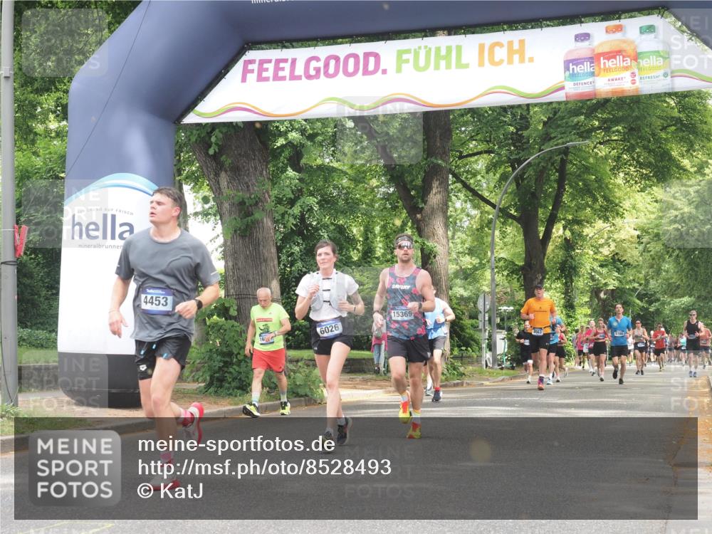 29.06.2025 - hella hamburg halbmarathon KatJ http://msf.ph/oto/8528493 29.06.2025 10:55:43 Zwischen KM18-KM19 1071, 1610, 2281, 3154, 4453, 6026, 6217, 8263 meine-sportfotos.de