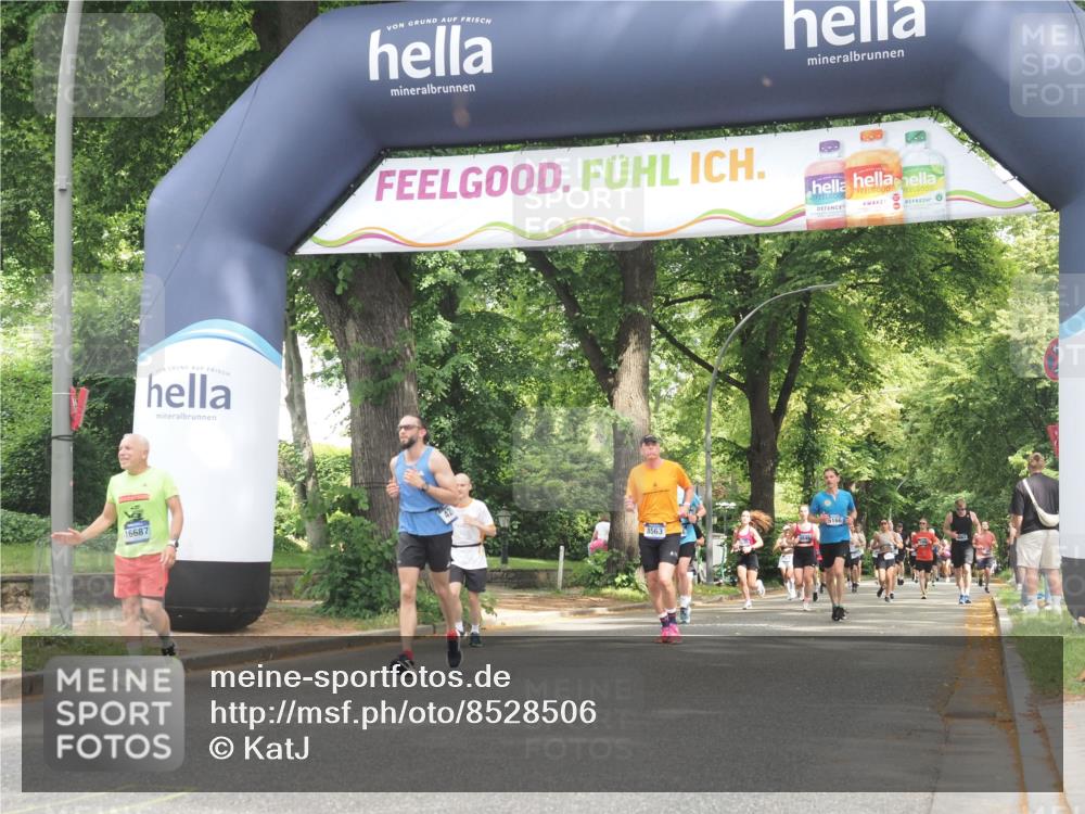 29.06.2025 - hella hamburg halbmarathon KatJ http://msf.ph/oto/8528506 29.06.2025 10:55:46 Zwischen KM18-KM19 1610, 2281, 4453, 6026, 6217, 8563 meine-sportfotos.de