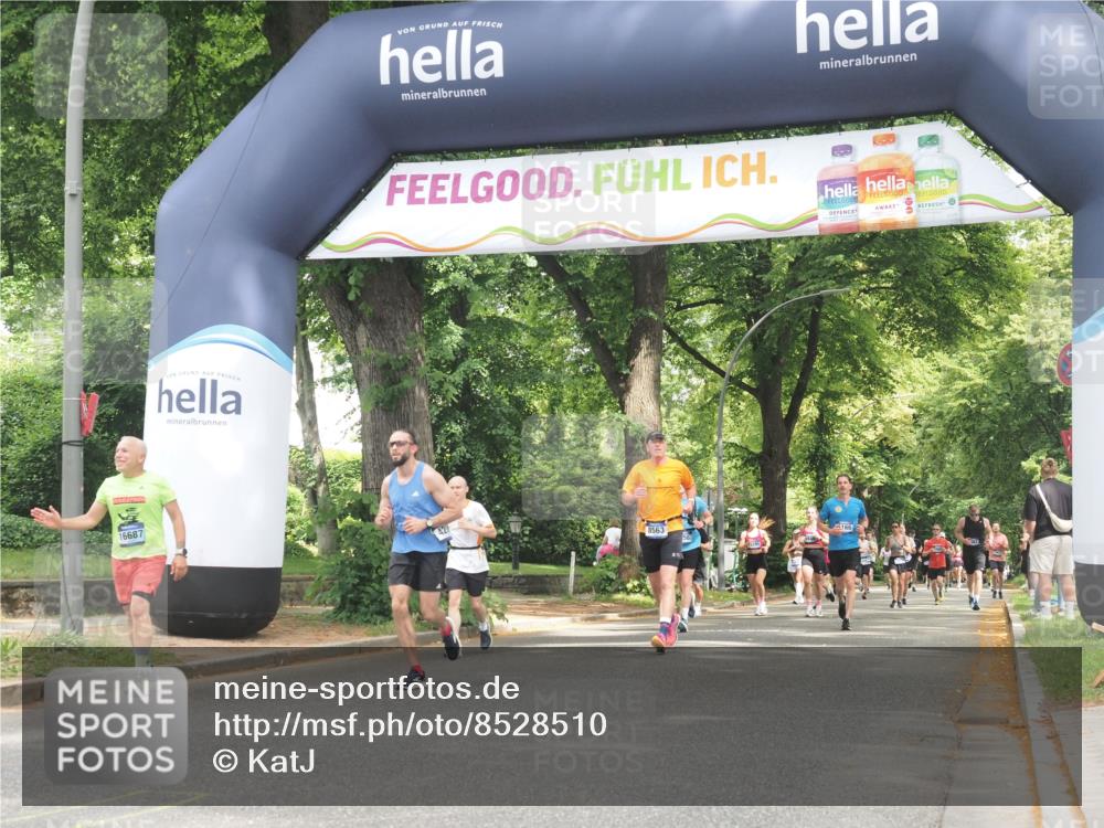 29.06.2025 - hella hamburg halbmarathon KatJ http://msf.ph/oto/8528510 29.06.2025 10:55:46 Zwischen KM18-KM19 1610, 2281, 4453, 6026, 6217, 8563 meine-sportfotos.de