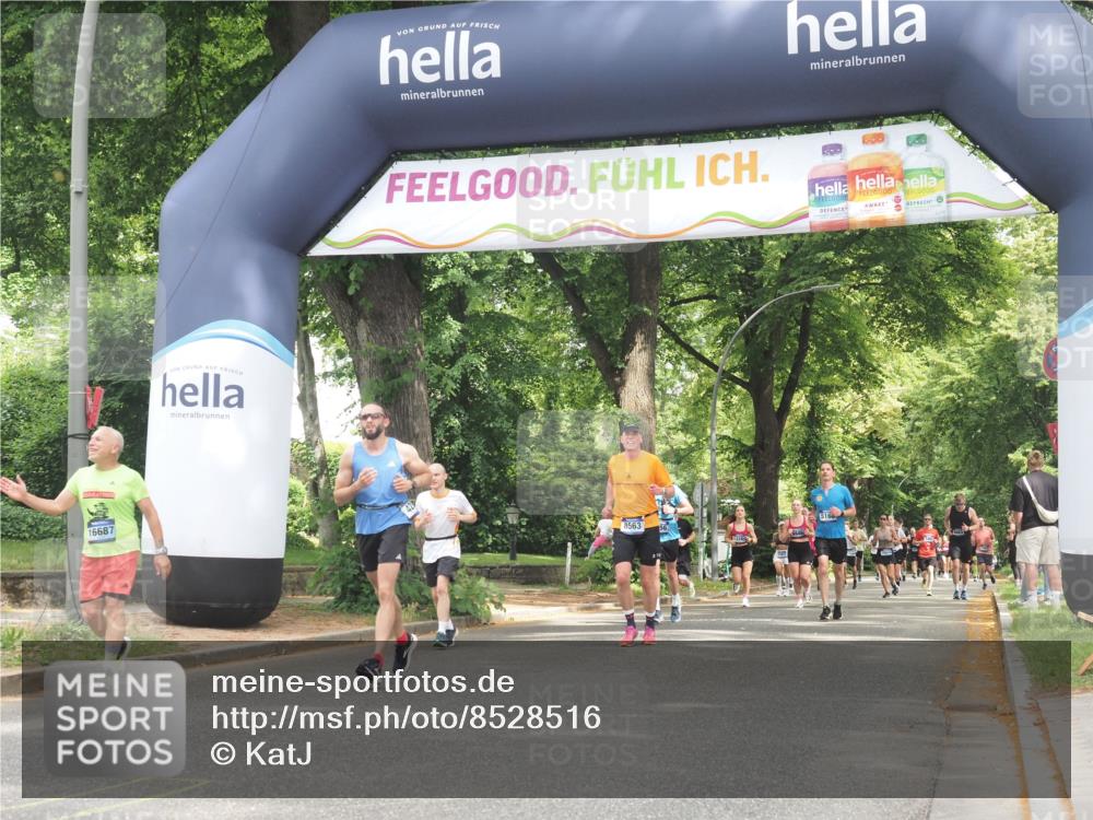 29.06.2025 - hella hamburg halbmarathon KatJ http://msf.ph/oto/8528516 29.06.2025 10:55:46 Zwischen KM18-KM19 1610, 2281, 4453, 6026, 6217, 8563 meine-sportfotos.de