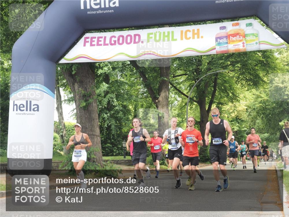29.06.2025 - hella hamburg halbmarathon KatJ http://msf.ph/oto/8528605 29.06.2025 10:55:54 Zwischen KM18-KM19 1406, 4663, 5166, 7802, 8256 meine-sportfotos.de