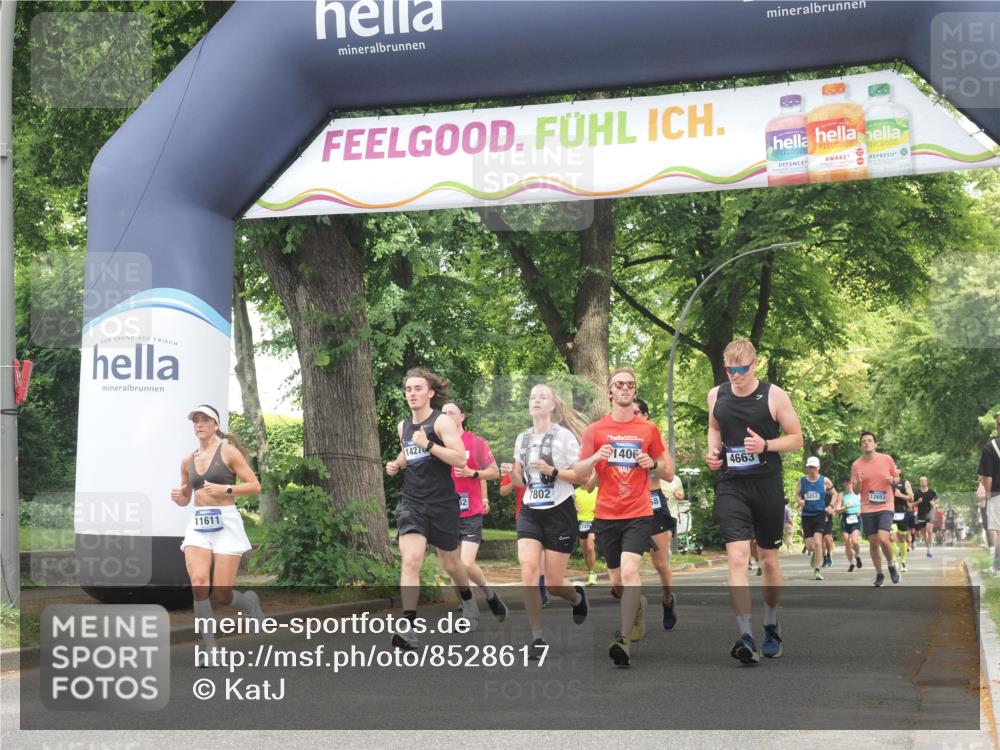 29.06.2025 - hella hamburg halbmarathon KatJ http://msf.ph/oto/8528617 29.06.2025 10:55:54 Zwischen KM18-KM19 1406, 4663, 5166, 7802, 8256 meine-sportfotos.de