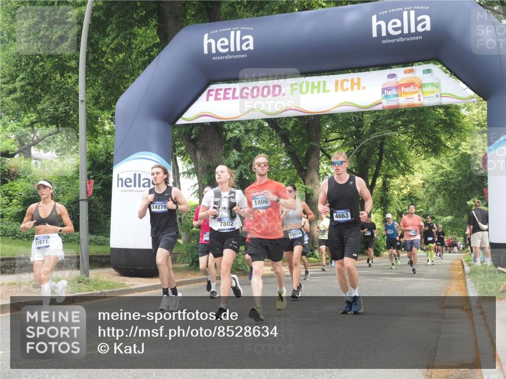 29.06.2025 - hella hamburg halbmarathon KatJ http://msf.ph/oto/8528634 29.06.2025 10:55:56 Zwischen KM18-KM19 1406, 4663, 5166, 5176, 6028, 6083, 7802 meine-sportfotos.de