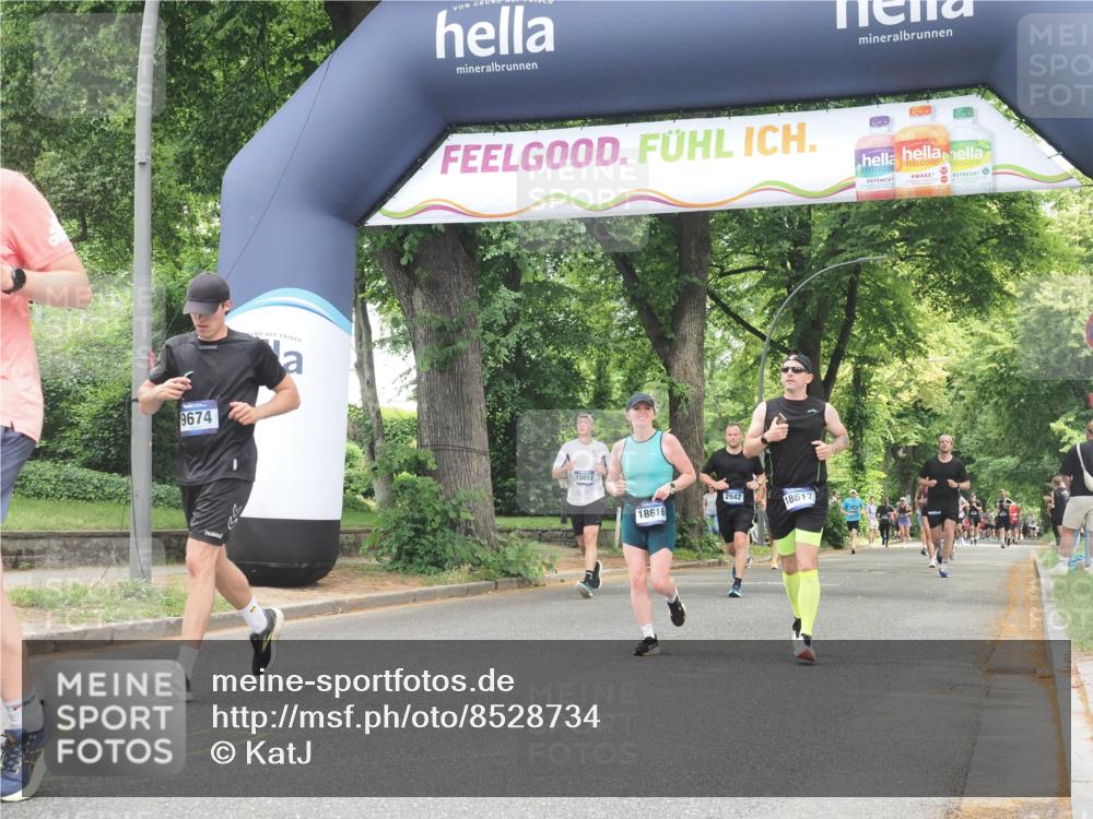 29.06.2025 - hella hamburg halbmarathon KatJ http://msf.ph/oto/8528734 29.06.2025 10:56:01 Zwischen KM18-KM19 1406, 3025, 3262, 4663, 5176, 6028, 6083, 7802 meine-sportfotos.de