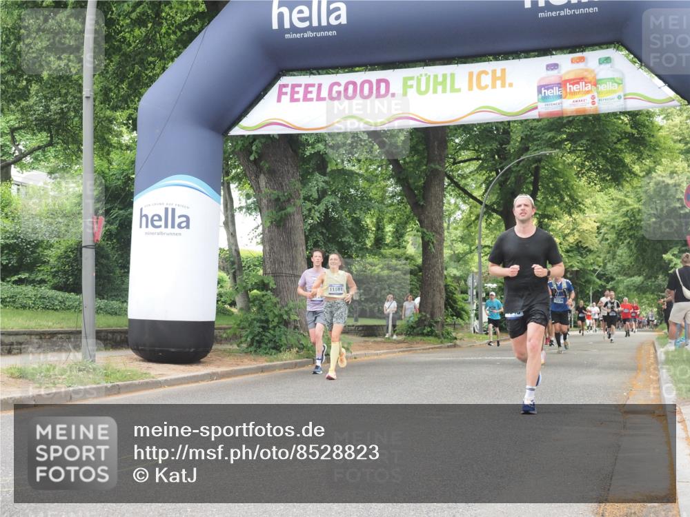 29.06.2025 - hella hamburg halbmarathon KatJ http://msf.ph/oto/8528823 29.06.2025 10:56:06 Zwischen KM18-KM19 2942, 3025, 3262, 4649 meine-sportfotos.de