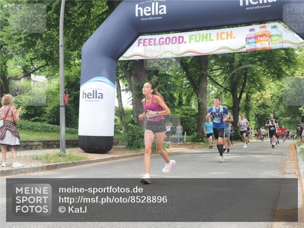 29.06.2025 - hella hamburg halbmarathon KatJ http://msf.ph/oto/8528896 29.06.2025 10:56:10 Zwischen KM18-KM19 2942, 4649 meine-sportfotos.de