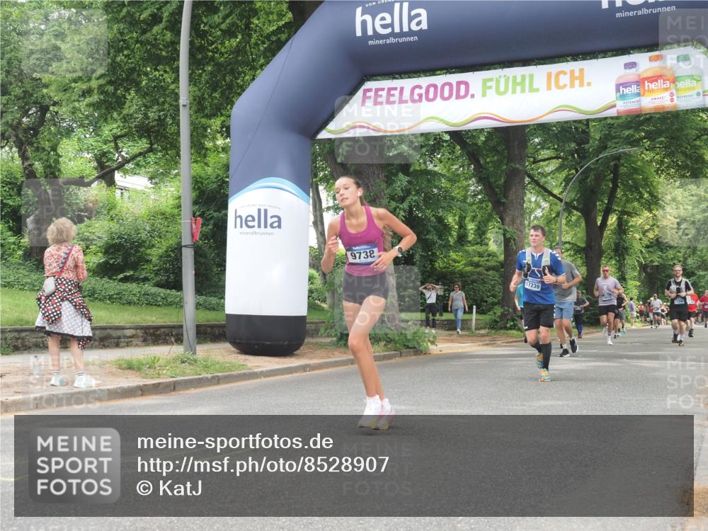 29.06.2025 - hella hamburg halbmarathon KatJ http://msf.ph/oto/8528907 29.06.2025 10:56:10 Zwischen KM18-KM19 2942, 4649 meine-sportfotos.de