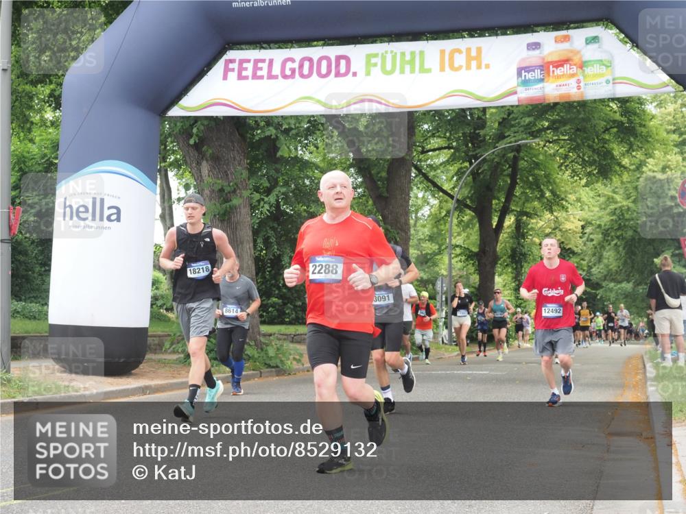 29.06.2025 - hella hamburg halbmarathon KatJ http://msf.ph/oto/8529132 29.06.2025 10:56:21 Zwischen KM18-KM19 2288, 3091, 4864, 4962, 6295, 8727 meine-sportfotos.de
