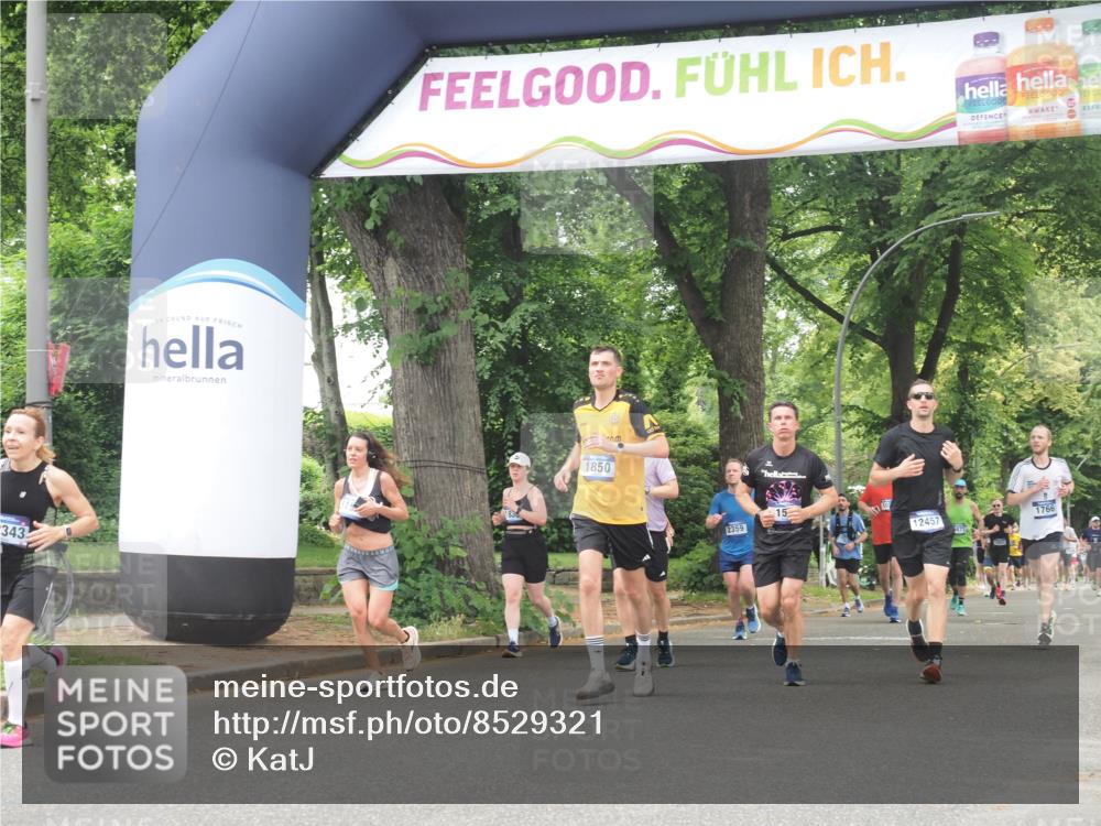 29.06.2025 - hella hamburg halbmarathon KatJ http://msf.ph/oto/8529321 29.06.2025 10:56:34 Zwischen KM18-KM19 1032, 1850, 5191, 5242 meine-sportfotos.de
