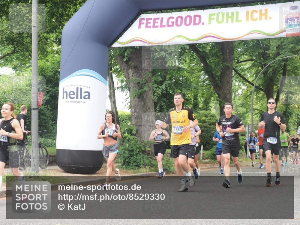 29.06.2025 - hella hamburg halbmarathon KatJ http://msf.ph/oto/8529330 29.06.2025 10:56:34 Zwischen KM18-KM19 1032, 1850, 5191, 5242 meine-sportfotos.de
