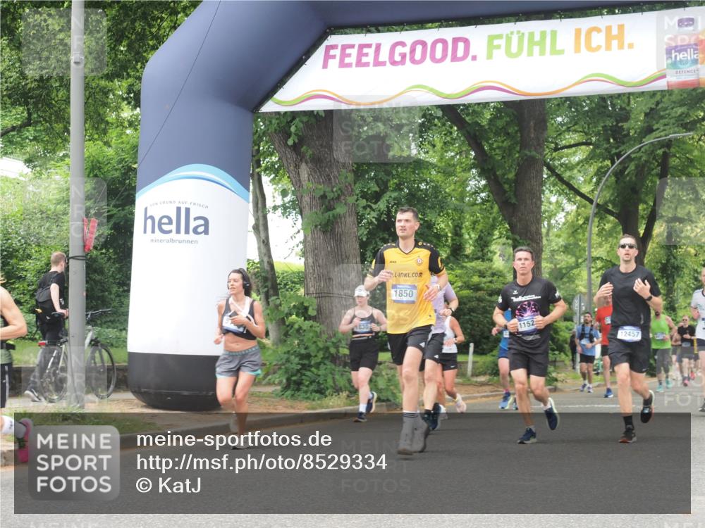 29.06.2025 - hella hamburg halbmarathon KatJ http://msf.ph/oto/8529334 29.06.2025 10:56:34 Zwischen KM18-KM19 1032, 1850, 5191, 5242 meine-sportfotos.de