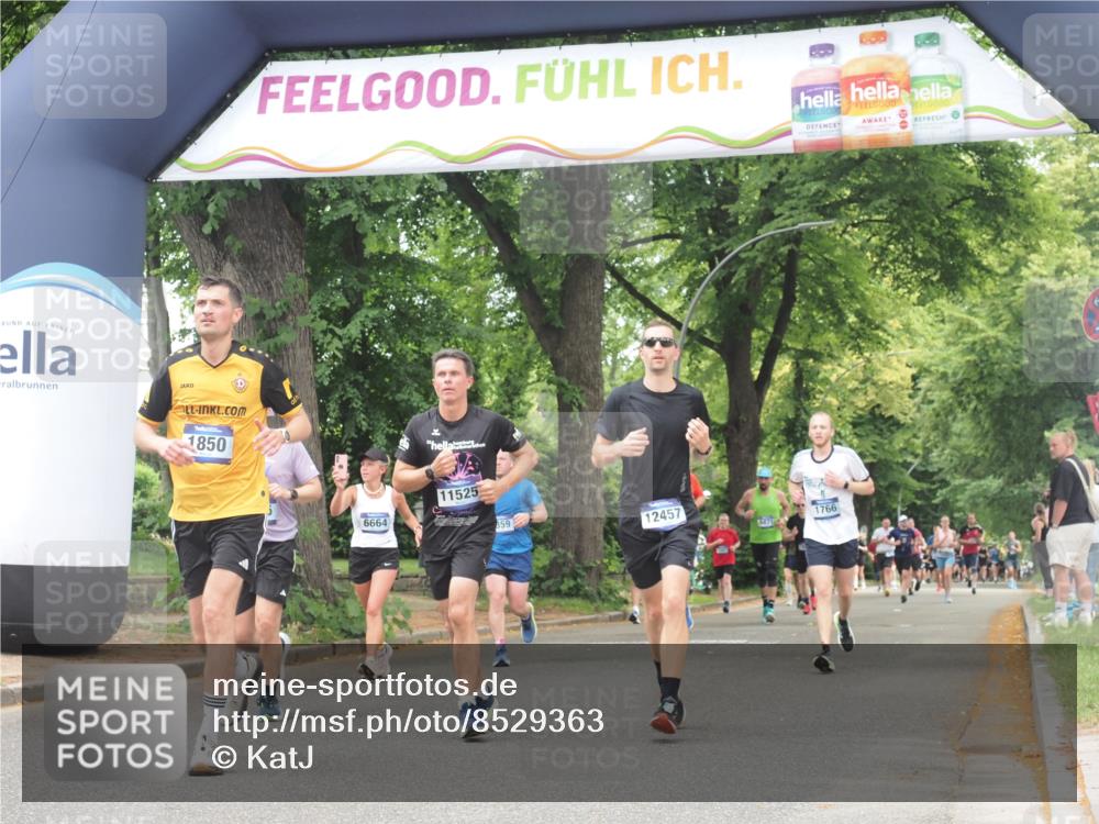 29.06.2025 - hella hamburg halbmarathon KatJ http://msf.ph/oto/8529363 29.06.2025 10:56:35 Zwischen KM18-KM19 1850, 5191, 5242, 6664 meine-sportfotos.de