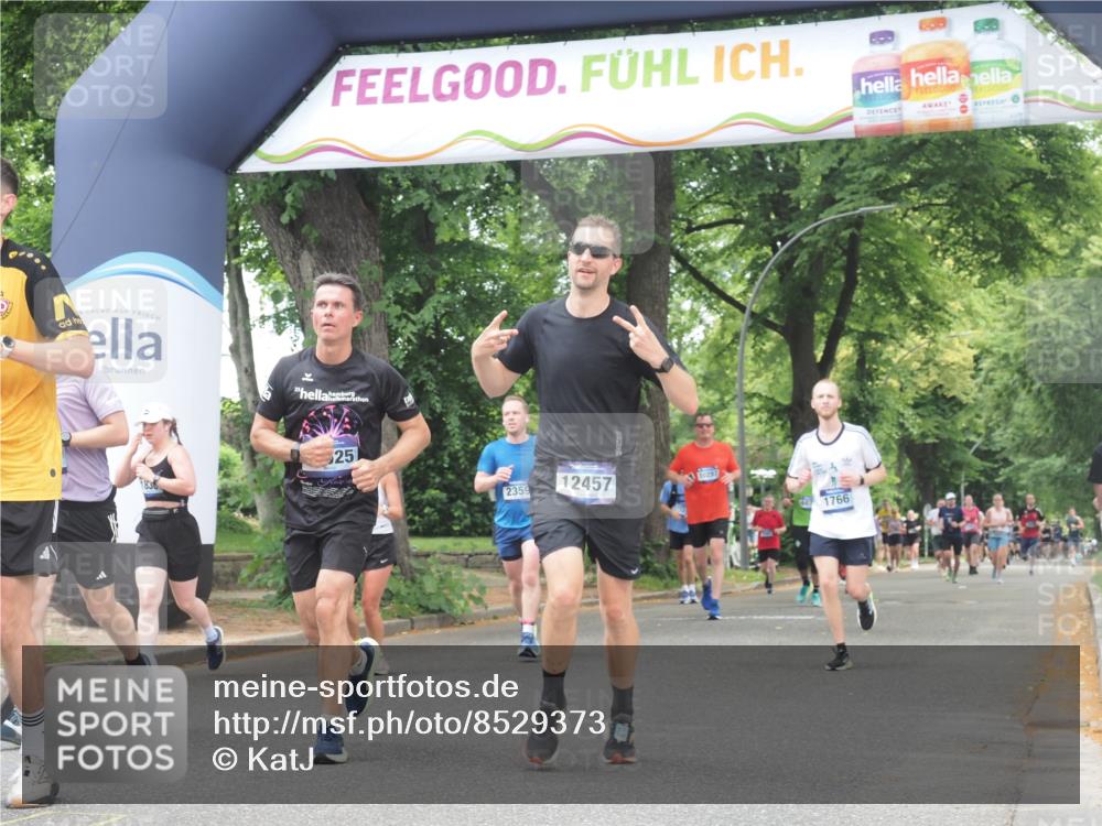 29.06.2025 - hella hamburg halbmarathon KatJ http://msf.ph/oto/8529373 29.06.2025 10:56:36 Zwischen KM18-KM19 1745, 1766, 1850, 5191, 5242, 6664 meine-sportfotos.de