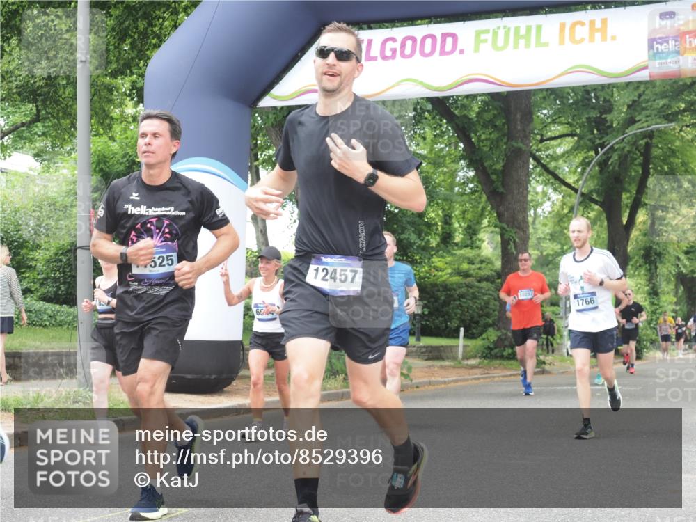 29.06.2025 - hella hamburg halbmarathon KatJ http://msf.ph/oto/8529396 29.06.2025 10:56:37 Zwischen KM18-KM19 1745, 1766, 1830, 1850, 5191, 5242, 6664 meine-sportfotos.de