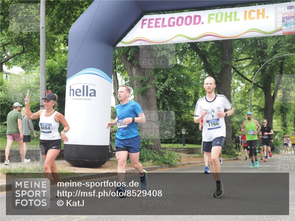 29.06.2025 - hella hamburg halbmarathon KatJ http://msf.ph/oto/8529408 29.06.2025 10:56:38 Zwischen KM18-KM19 1745, 1766, 1830, 1850, 2359, 5191, 5242, 6664 meine-sportfotos.de
