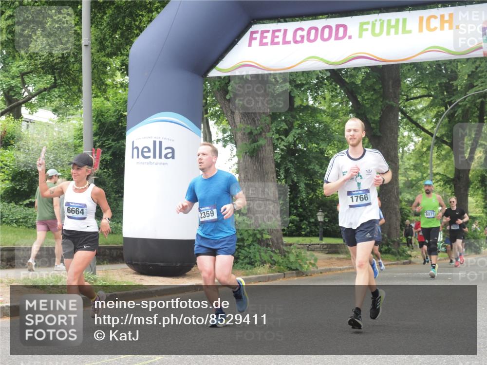 29.06.2025 - hella hamburg halbmarathon KatJ http://msf.ph/oto/8529411 29.06.2025 10:56:38 Zwischen KM18-KM19 1745, 1766, 1830, 1850, 2359, 5191, 5242, 6664 meine-sportfotos.de