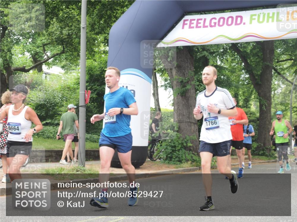 29.06.2025 - hella hamburg halbmarathon KatJ http://msf.ph/oto/8529427 29.06.2025 10:56:39 Zwischen KM18-KM19 1745, 1766, 1830, 1850, 2359, 5191, 6664, 6871 meine-sportfotos.de