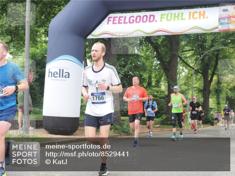 29.06.2025 - hella hamburg halbmarathon KatJ http://msf.ph/oto/8529441 29.06.2025 10:56:39 Zwischen KM18-KM19 1745, 1766, 1830, 1850, 2359, 5191, 6664, 6871 meine-sportfotos.de