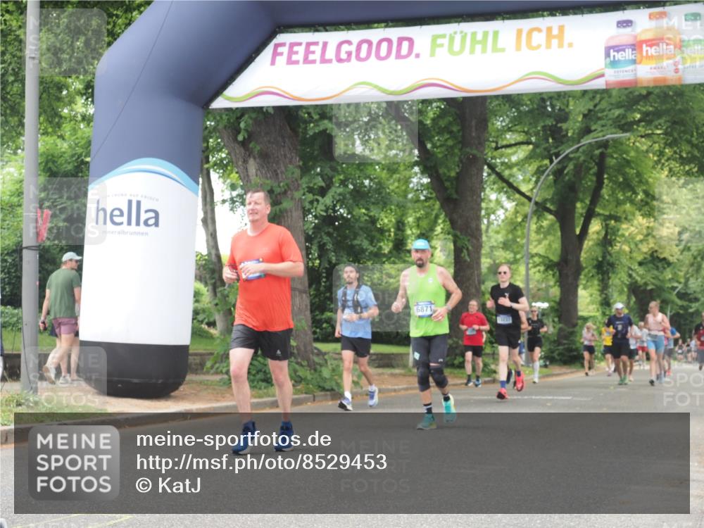 29.06.2025 - hella hamburg halbmarathon KatJ http://msf.ph/oto/8529453 29.06.2025 10:56:40 Zwischen KM18-KM19 1745, 1766, 1830, 1850, 2359, 5191, 6664, 6871 meine-sportfotos.de