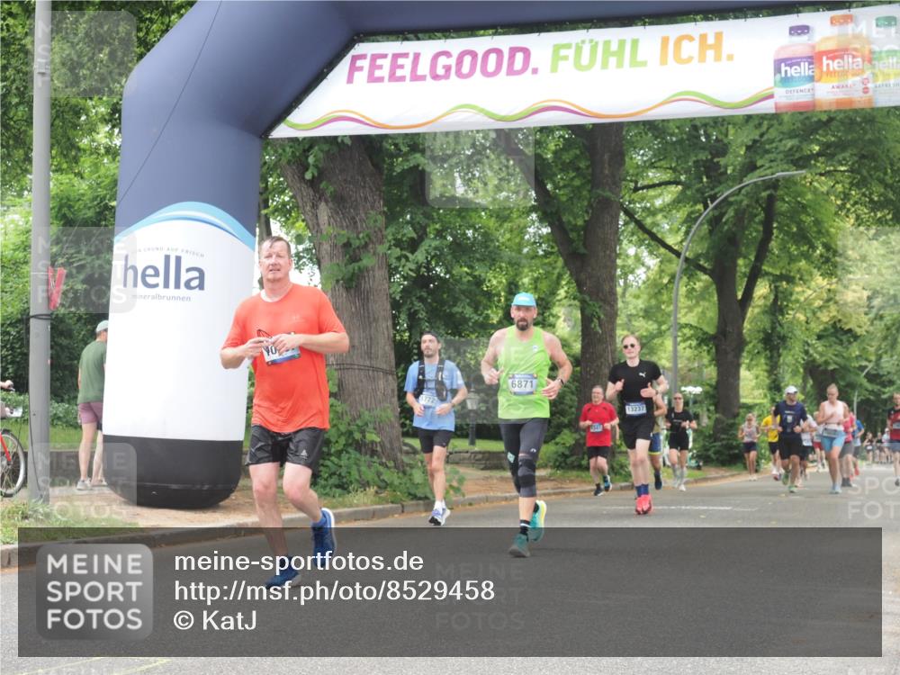29.06.2025 - hella hamburg halbmarathon KatJ http://msf.ph/oto/8529458 29.06.2025 10:56:40 Zwischen KM18-KM19 1745, 1766, 1830, 1850, 2359, 5191, 6664, 6871 meine-sportfotos.de