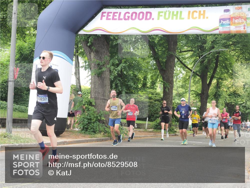 29.06.2025 - hella hamburg halbmarathon KatJ http://msf.ph/oto/8529508 29.06.2025 10:56:43 Zwischen KM18-KM19 1745, 1766, 1830, 2359, 6664, 6871 meine-sportfotos.de