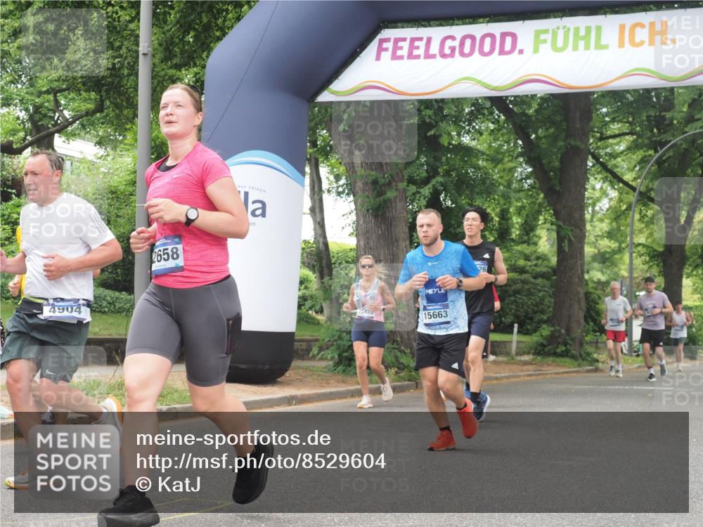 29.06.2025 - hella hamburg halbmarathon KatJ http://msf.ph/oto/8529604 29.06.2025 10:56:51 Zwischen KM18-KM19 1347, 4904 meine-sportfotos.de