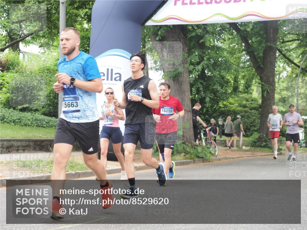 29.06.2025 - hella hamburg halbmarathon KatJ http://msf.ph/oto/8529620 29.06.2025 10:56:53 Zwischen KM18-KM19 1347, 4904 meine-sportfotos.de