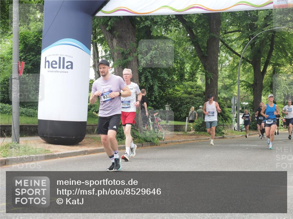 29.06.2025 - hella hamburg halbmarathon KatJ http://msf.ph/oto/8529646 29.06.2025 10:56:57 Zwischen KM18-KM19 4904 meine-sportfotos.de
