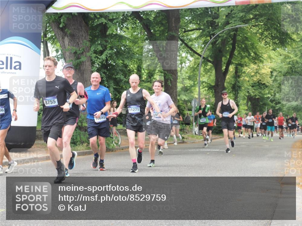 29.06.2025 - hella hamburg halbmarathon KatJ http://msf.ph/oto/8529759 29.06.2025 10:57:08 Zwischen KM18-KM19 2055, 2277, 3834, 3844, 8755 meine-sportfotos.de