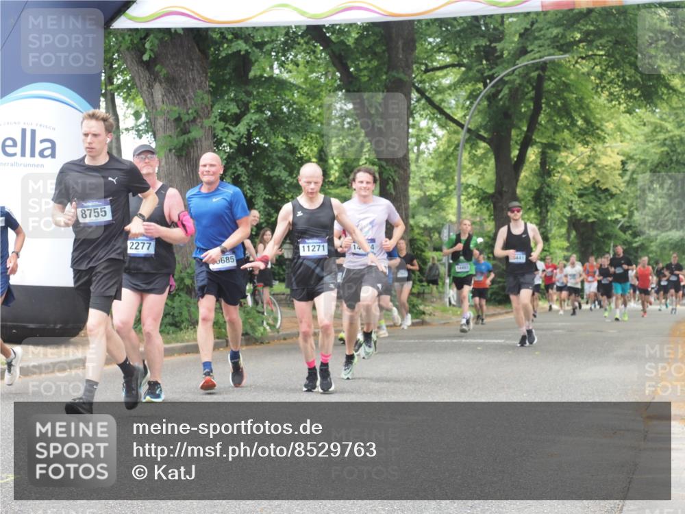 29.06.2025 - hella hamburg halbmarathon KatJ http://msf.ph/oto/8529763 29.06.2025 10:57:08 Zwischen KM18-KM19 2055, 2277, 3834, 3844, 8755 meine-sportfotos.de