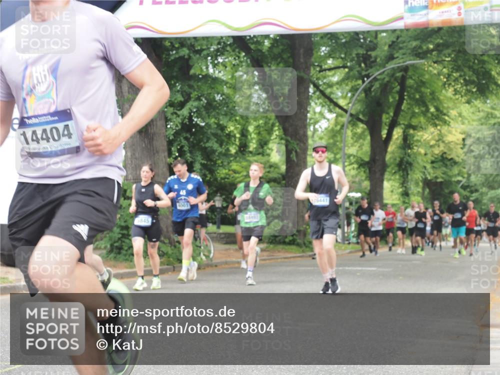 29.06.2025 - hella hamburg halbmarathon KatJ http://msf.ph/oto/8529804 29.06.2025 10:57:10 Zwischen KM18-KM19 2055, 2277, 3834, 5845, 8755 meine-sportfotos.de