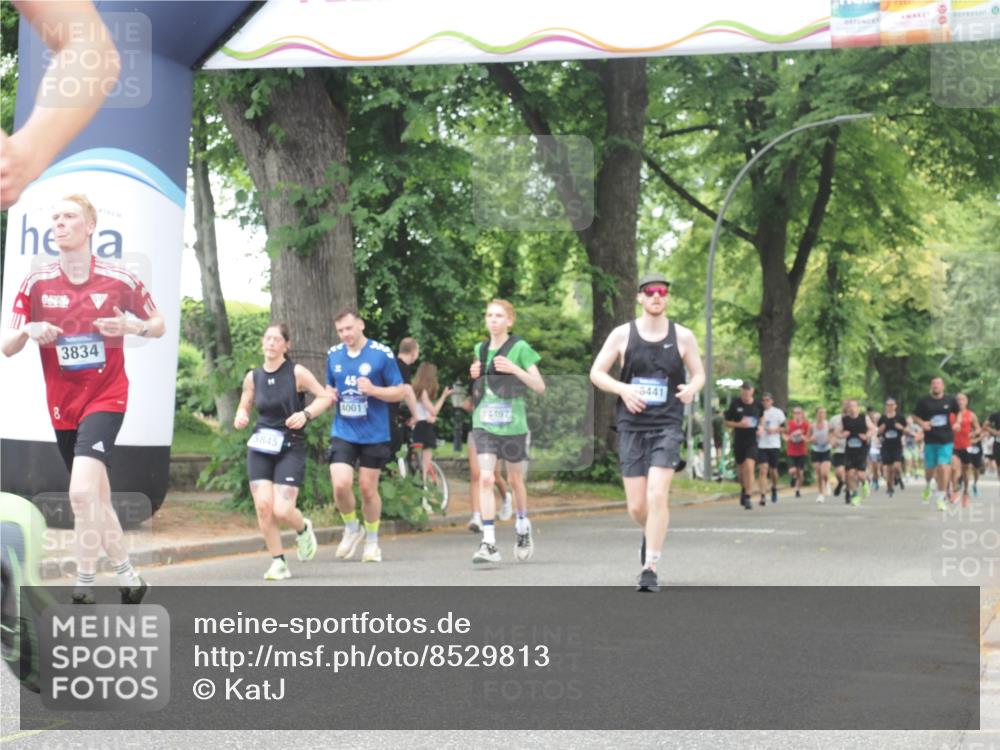 29.06.2025 - hella hamburg halbmarathon KatJ http://msf.ph/oto/8529813 29.06.2025 10:57:11 Zwischen KM18-KM19 2055, 2277, 3834, 5845, 8755 meine-sportfotos.de