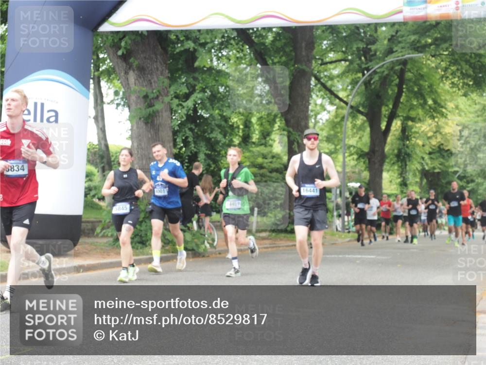29.06.2025 - hella hamburg halbmarathon KatJ http://msf.ph/oto/8529817 29.06.2025 10:57:11 Zwischen KM18-KM19 2055, 2277, 3834, 5845, 8755 meine-sportfotos.de