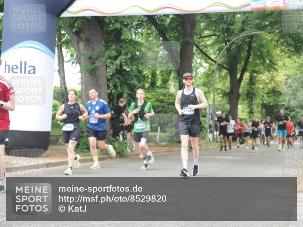 29.06.2025 - hella hamburg halbmarathon KatJ http://msf.ph/oto/8529820 29.06.2025 10:57:11 Zwischen KM18-KM19 2055, 2277, 3834, 5845, 8755 meine-sportfotos.de