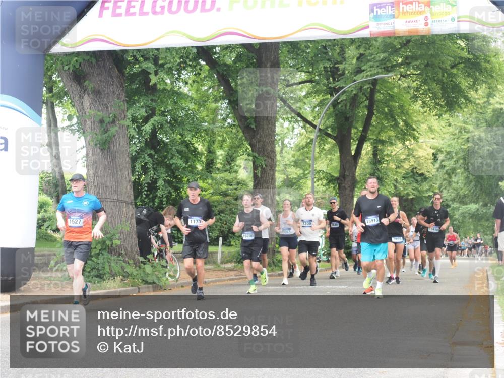 29.06.2025 - hella hamburg halbmarathon KatJ http://msf.ph/oto/8529854 29.06.2025 10:57:16 Zwischen KM18-KM19 1527, 2277, 3834, 5845 meine-sportfotos.de