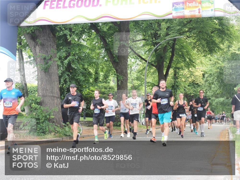 29.06.2025 - hella hamburg halbmarathon KatJ http://msf.ph/oto/8529856 29.06.2025 10:57:16 Zwischen KM18-KM19 1527, 2277, 3834, 5845 meine-sportfotos.de