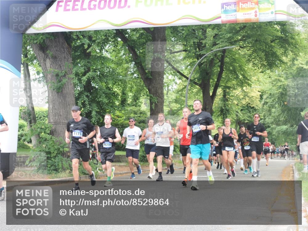 29.06.2025 - hella hamburg halbmarathon KatJ http://msf.ph/oto/8529864 29.06.2025 10:57:17 Zwischen KM18-KM19 1527, 3729, 5845 meine-sportfotos.de