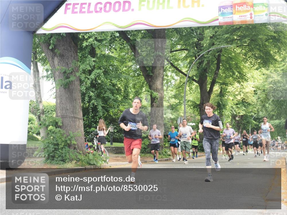 29.06.2025 - hella hamburg halbmarathon KatJ http://msf.ph/oto/8530025 29.06.2025 10:57:33 Zwischen KM18-KM19 2110 meine-sportfotos.de