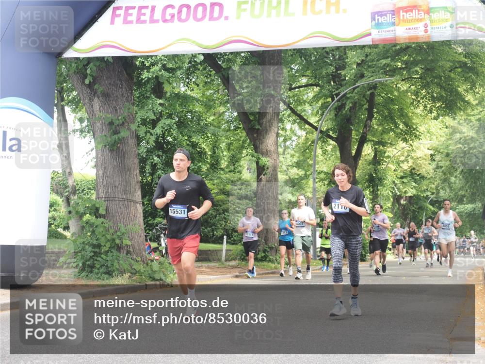 29.06.2025 - hella hamburg halbmarathon KatJ http://msf.ph/oto/8530036 29.06.2025 10:57:33 Zwischen KM18-KM19 2110 meine-sportfotos.de