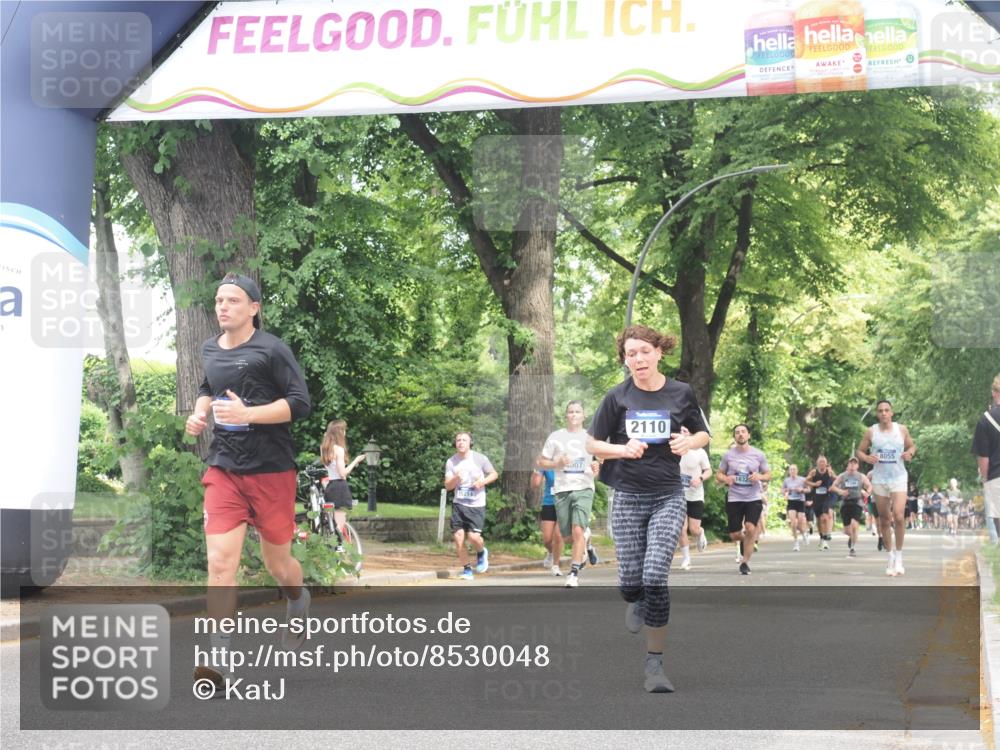 29.06.2025 - hella hamburg halbmarathon KatJ http://msf.ph/oto/8530048 29.06.2025 10:57:34 Zwischen KM18-KM19 2110 meine-sportfotos.de