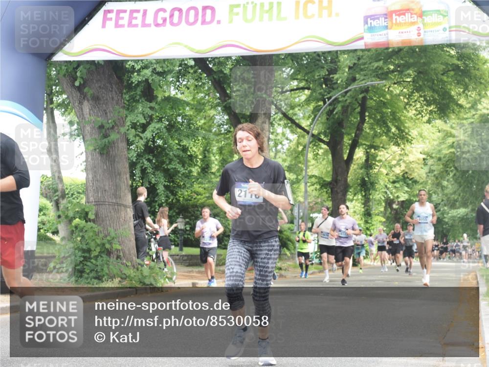 29.06.2025 - hella hamburg halbmarathon KatJ http://msf.ph/oto/8530058 29.06.2025 10:57:34 Zwischen KM18-KM19 2110 meine-sportfotos.de